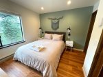 Seasons 4 132: Beautiful Master Bedroom with a Queen Size Bed